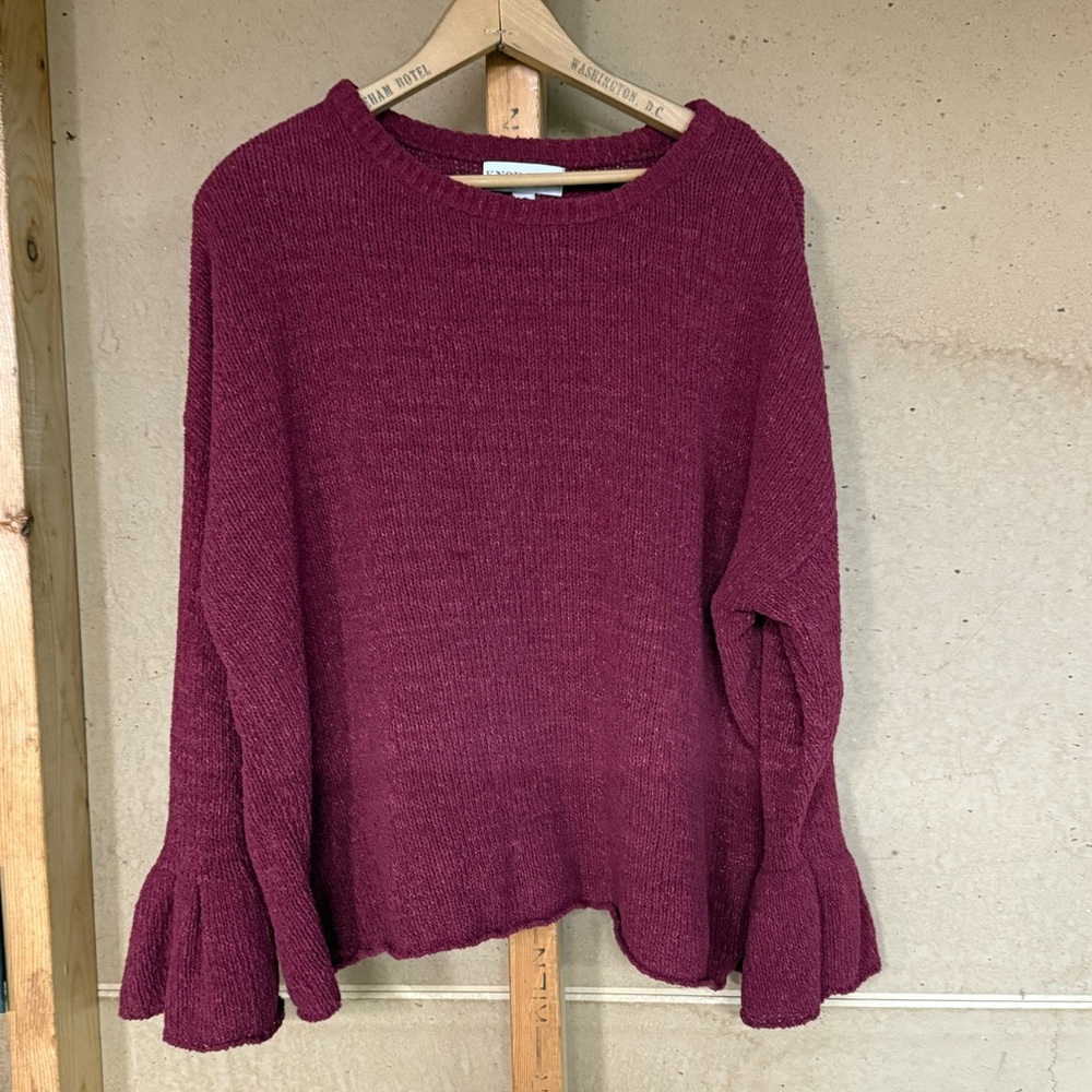 Cottagecore Burgundy Bell Sleeve Sweater – Size M Cozy!